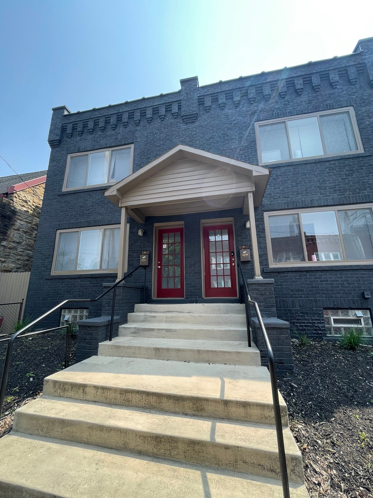 Columbus Townhome: 115 E 9th Ave