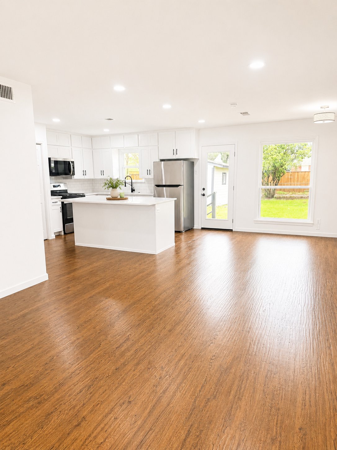 Dallas House: 11215 Ulloa Lane