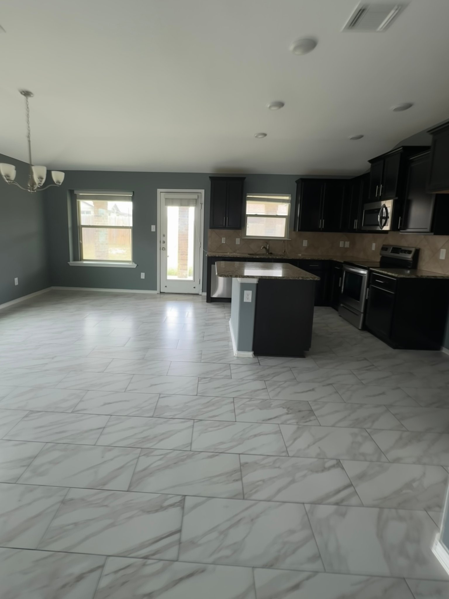 Killeen House: 104 Christopher Dr