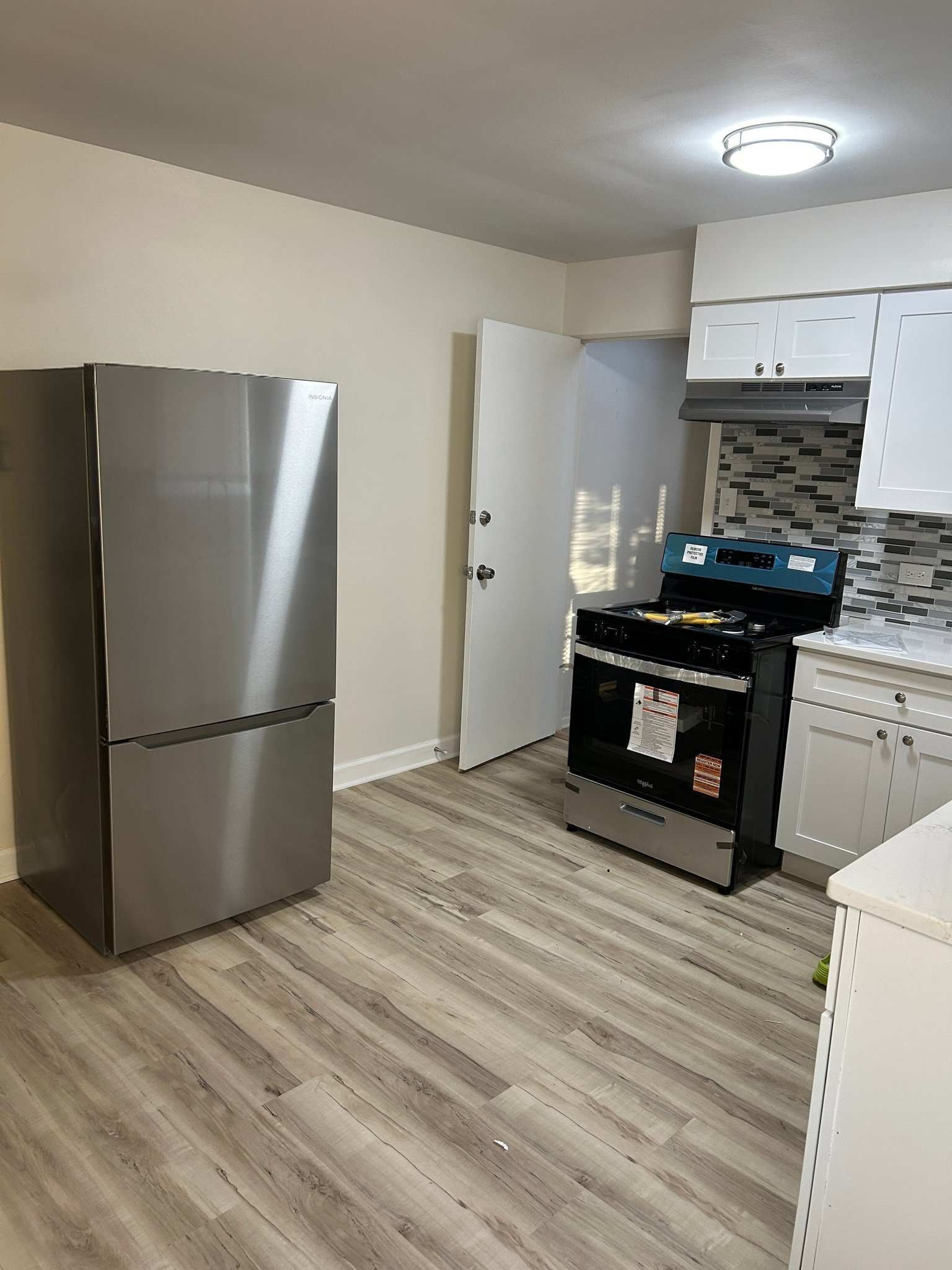 Harvey Apartment: 14605 Des Plaines
