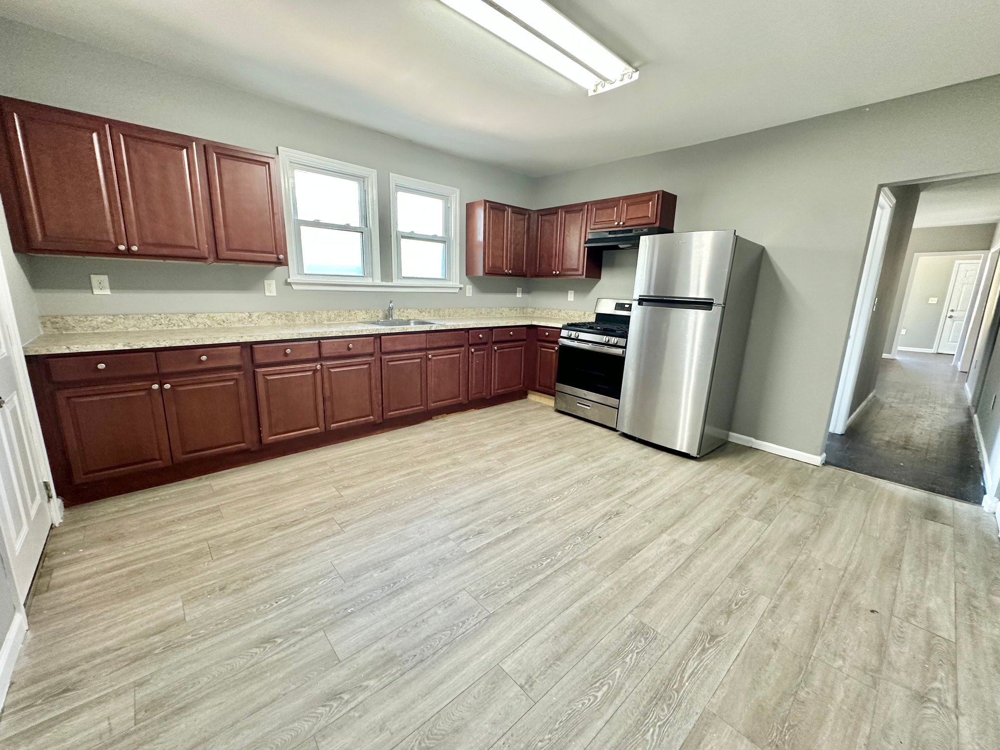 Pleasantville Apartment: 137 N 3rd St