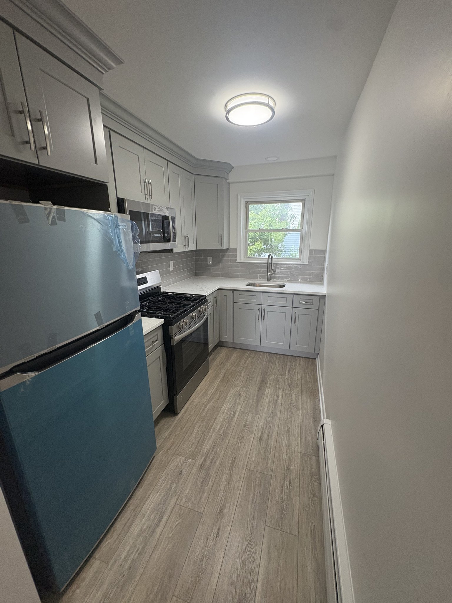 Garfield Apartment: 860 River Drive
