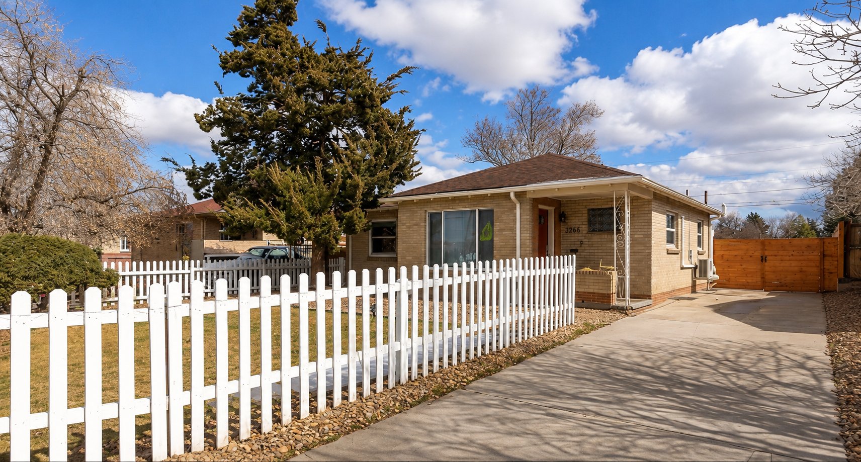 Denver House: 3266 Holly St