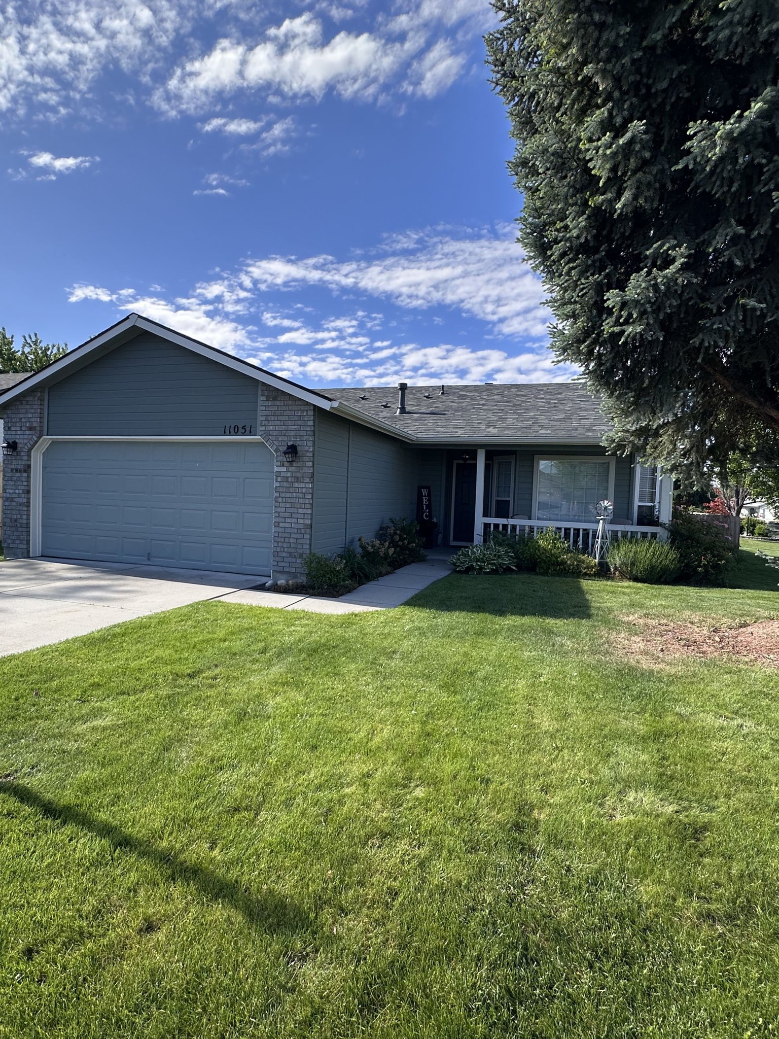 Star House: 11051 W Capella Street