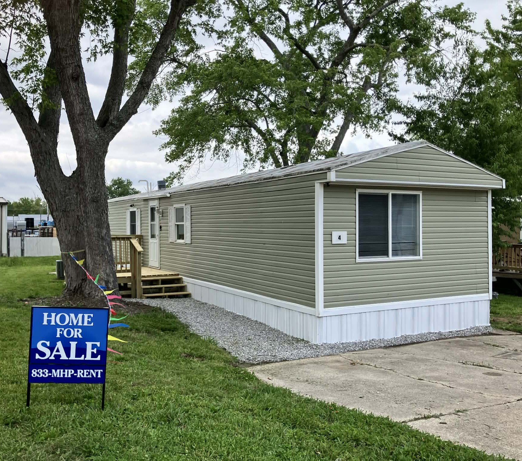 Centralia House: 4 Deerwood Park