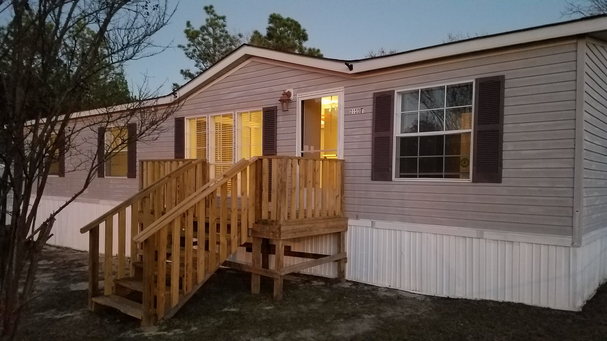 West Columbia House: 3150 Greenwood Dr., Lot F