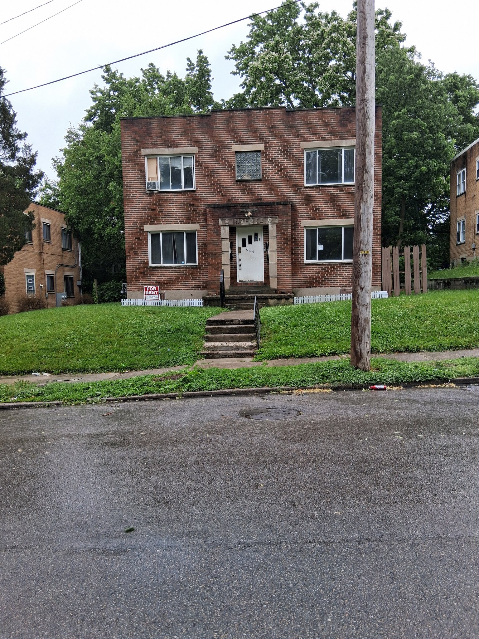 Dayton Apartment: 644 Redwood Ave