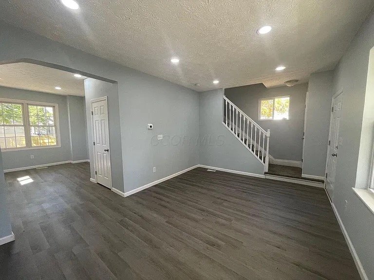 Columbus House: 1440 Mount Vernon Ave