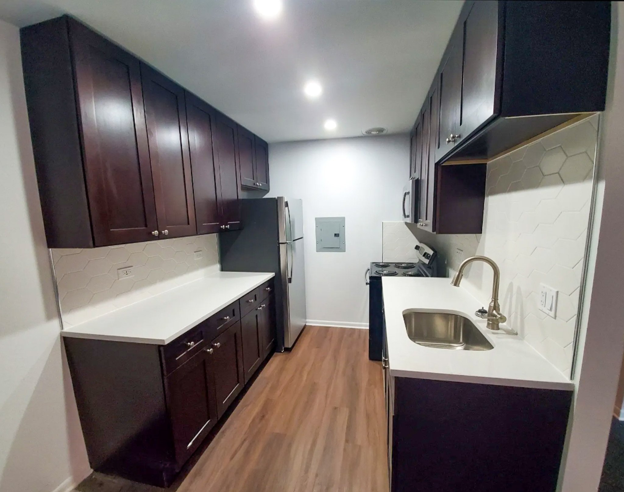 Chicago Apartment: 520 Aldine