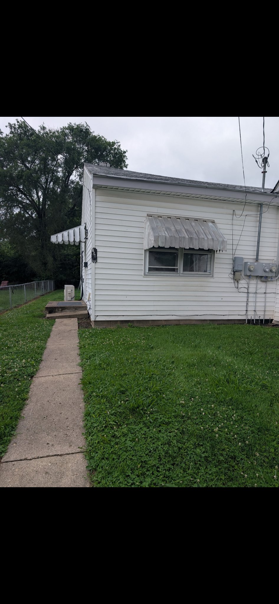 Franklin Apartment: 648 Johnson Ave.
