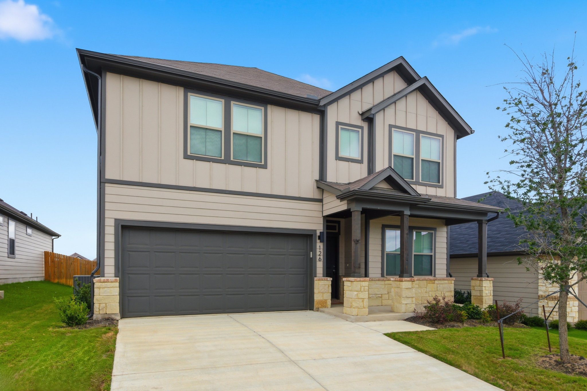 Elgin House: 126 BENDECIDO LOOP