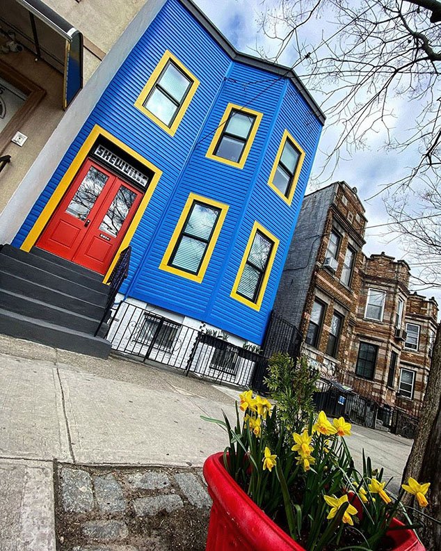 Brooklyn Townhome: 237 Starr St