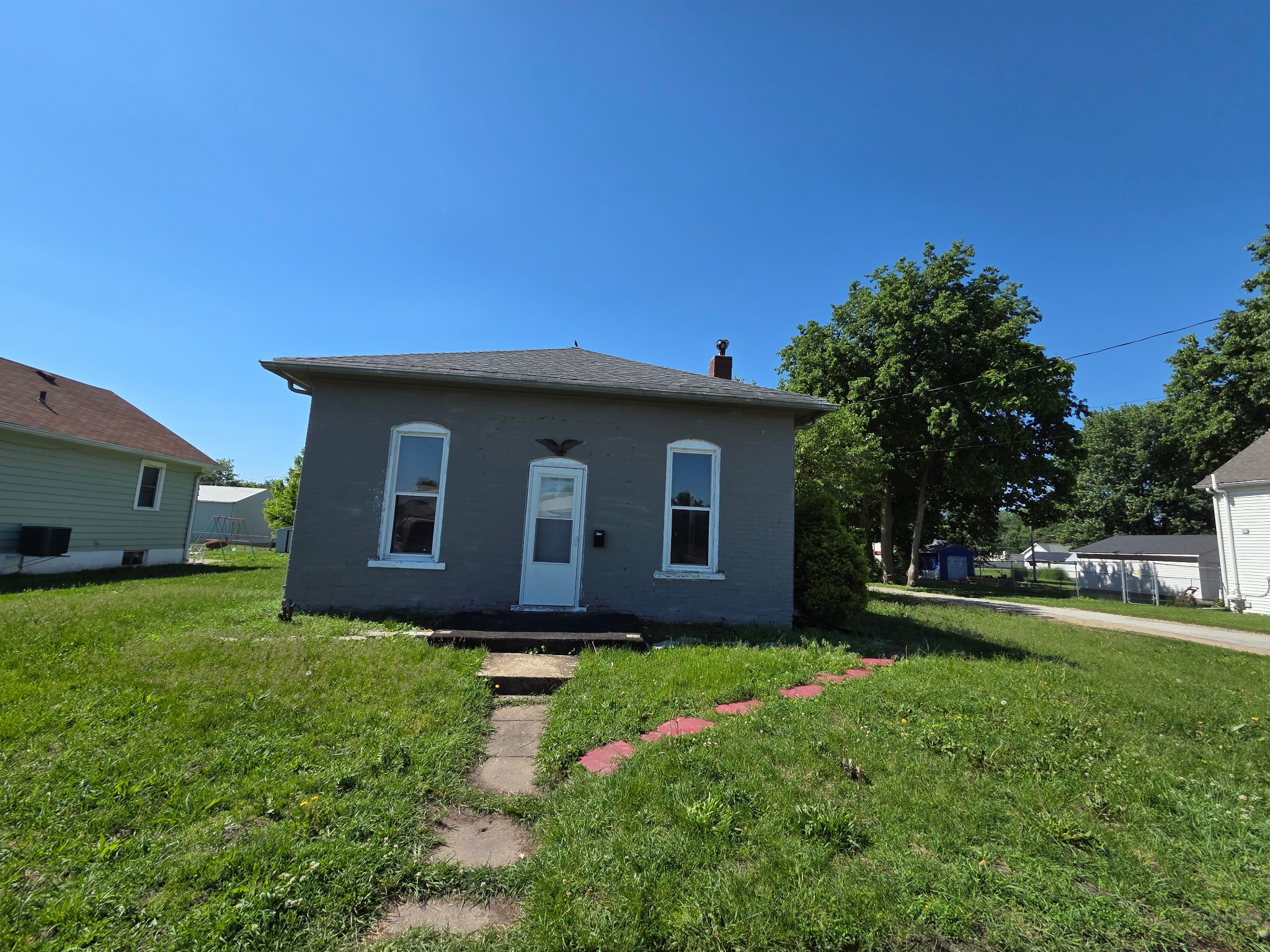 Milan House: 612 1st Ave W