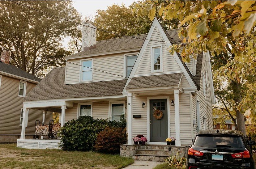 New Haven House: 30 Maplewood Rd