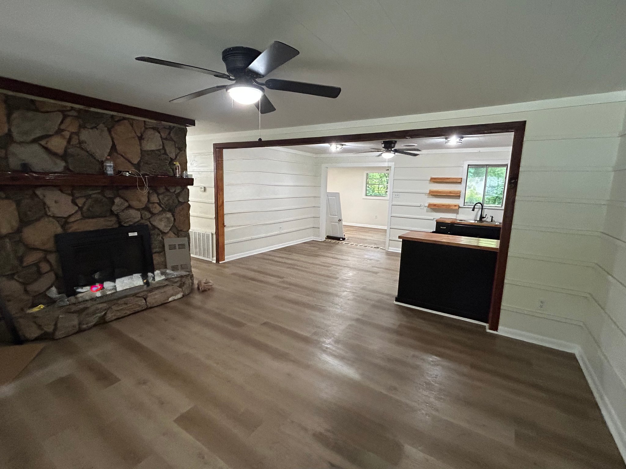 Jackson House: 1423 Woody Drive