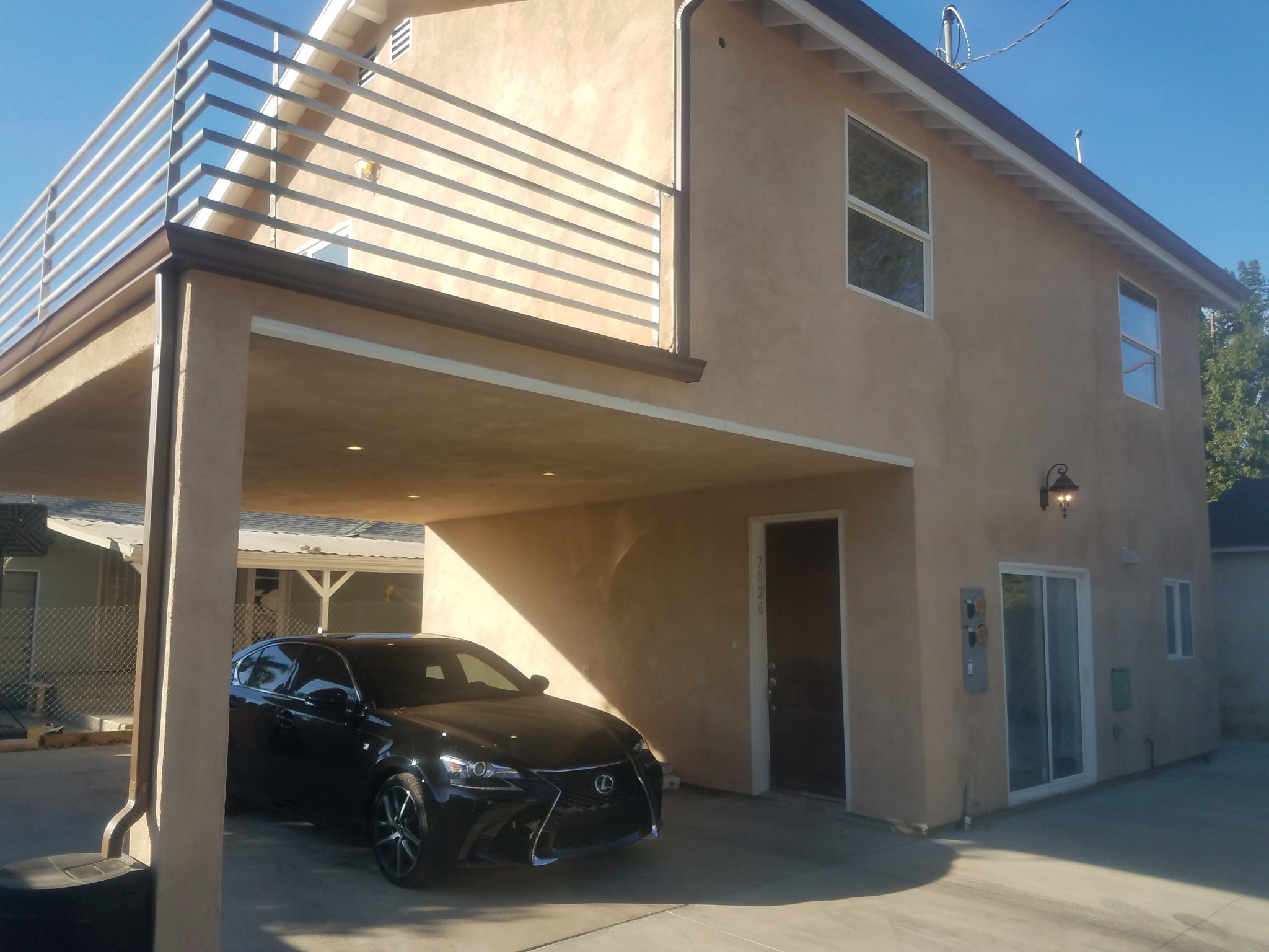 Reseda House: 7026 Tampa Ave