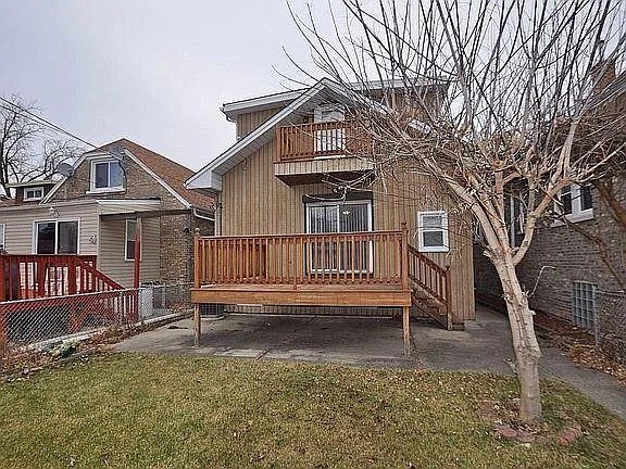 Berwyn House: 27230 Wesley Ave
