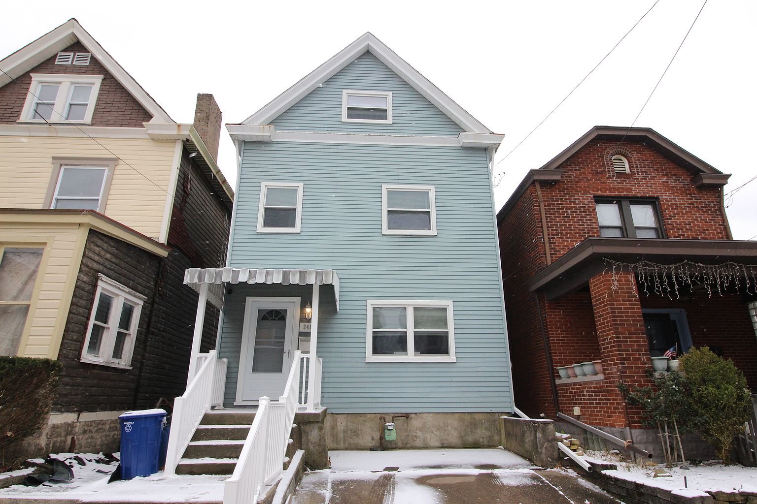 Pittsburgh House: 249 Dilworth St