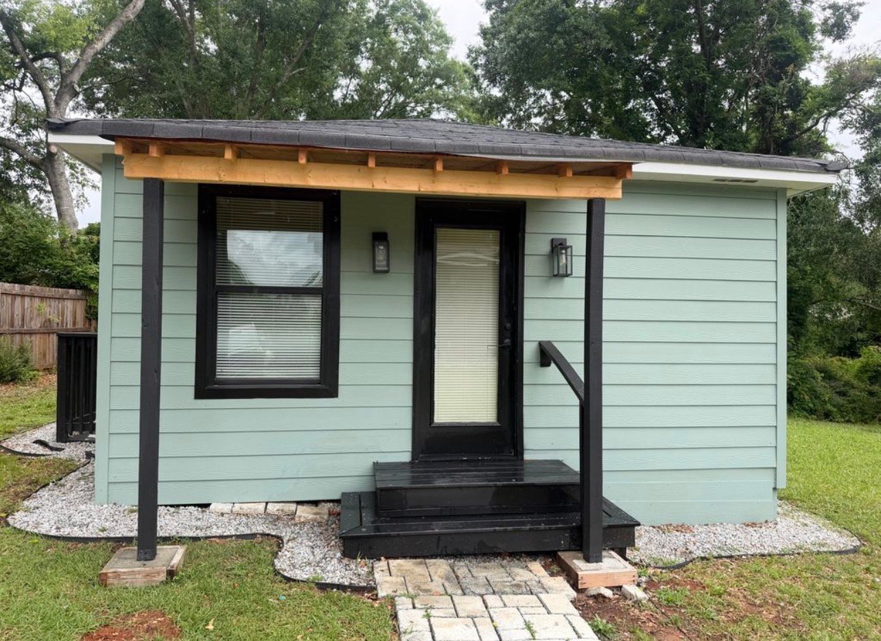 Austell House: 6205 Mary St