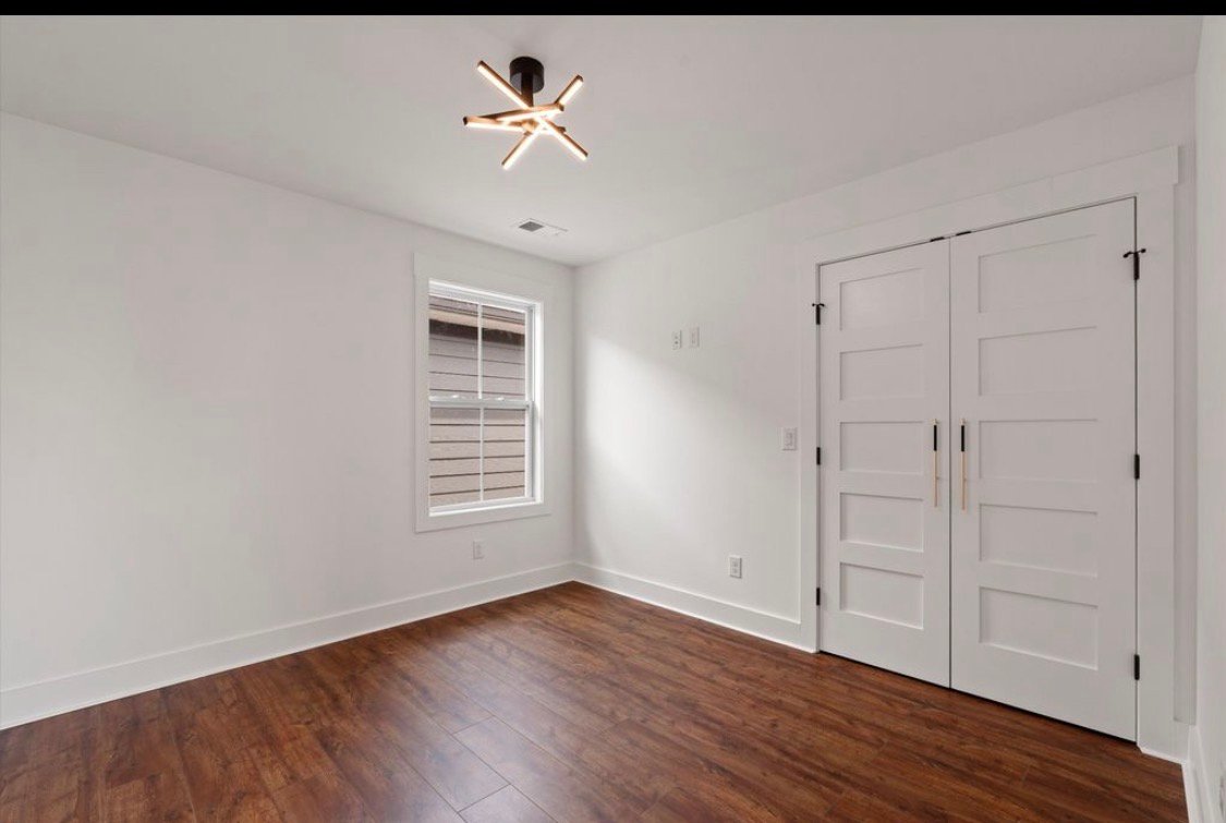 Nashville House: 151b Fain St