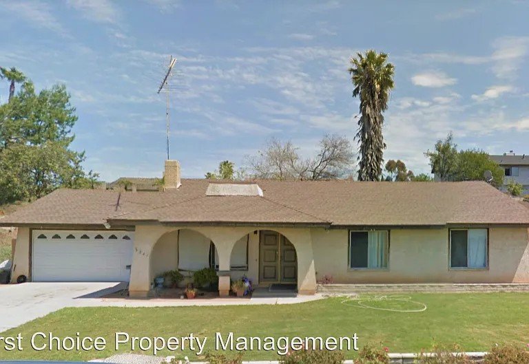 Jurupa Valley House: 6046 Martinez Ave
