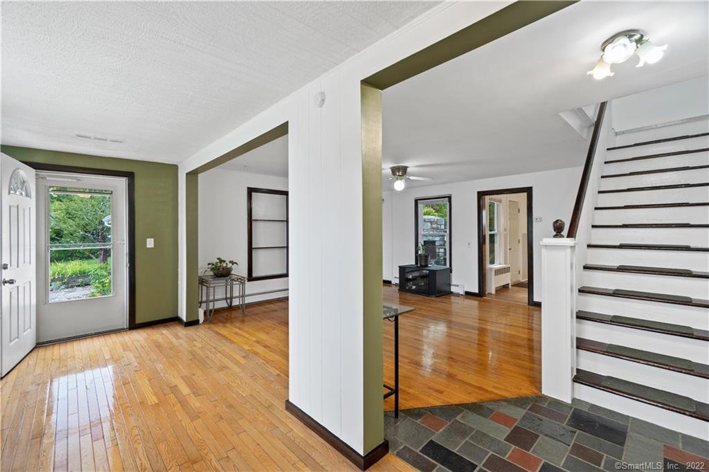 Danbury Multiplex: 32 1/2 Westville