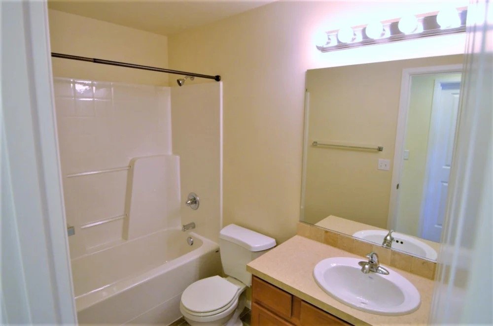 Auburn House: 3407 S 296th Pl