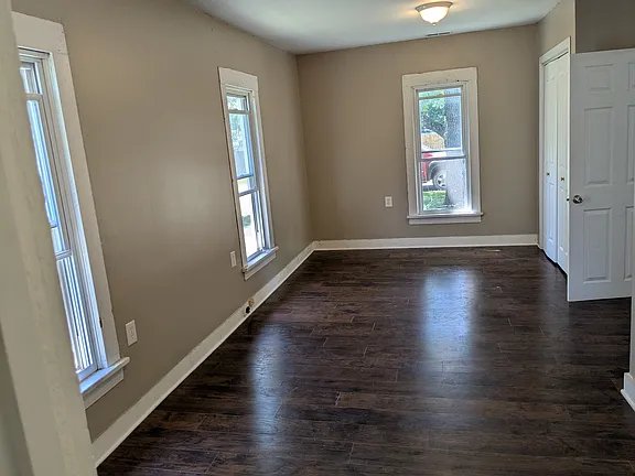 Whitewater House: 310 N Locust St