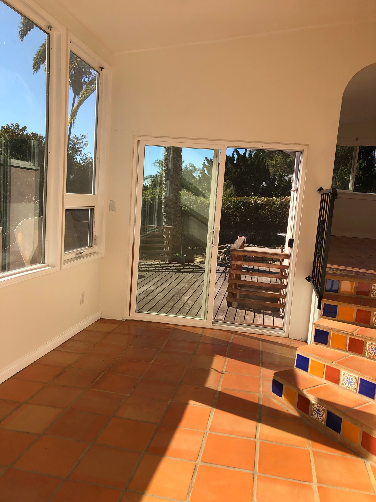 Vista House: 258 Mar Vista Dr