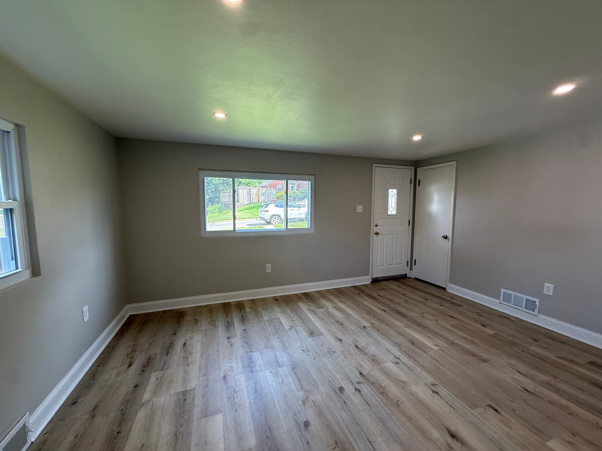 McKeesport House: 733 Memory Ln