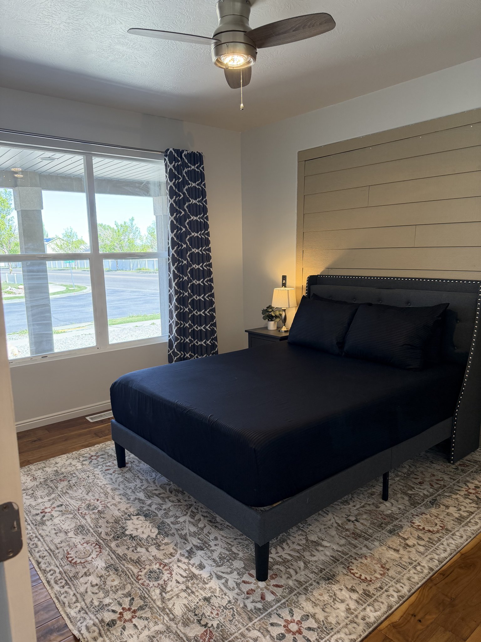 Stansbury Park UT House: 291 Beach Tree lane
