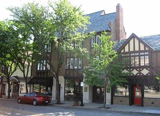 Glen Ellyn Apartment: 413 Main St