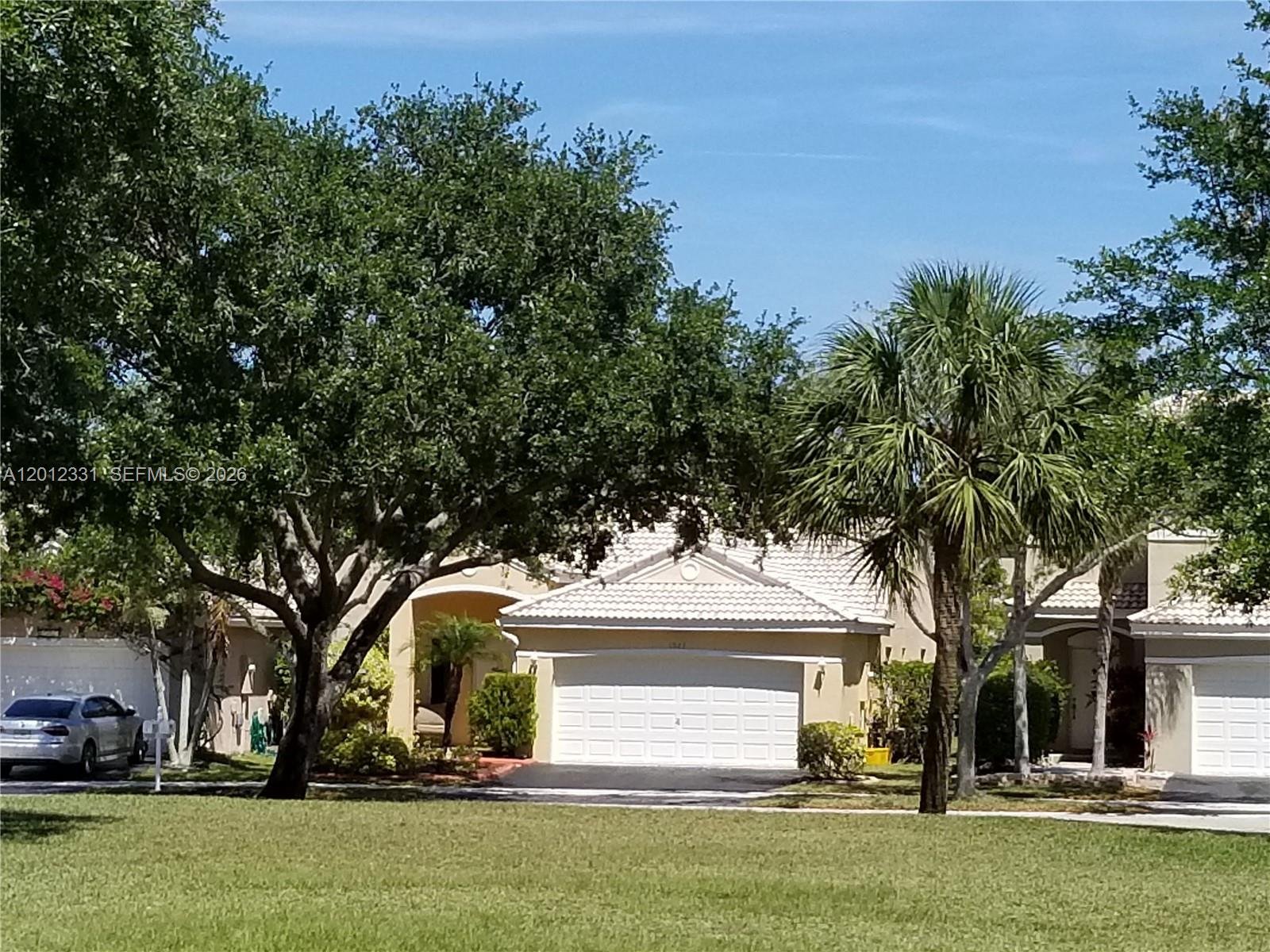 Weston House: 1527 Palermo Dr
