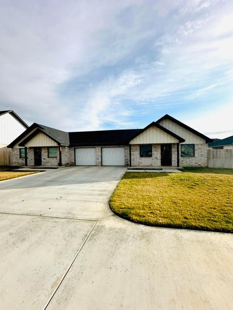 Amarillo Multiplex: 14507 Periwinkle