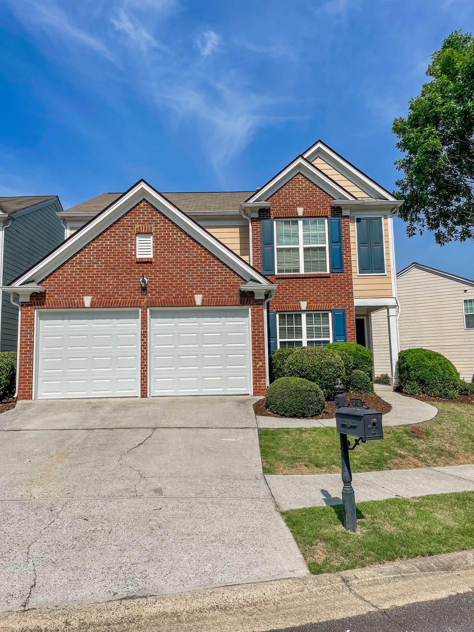 Woodstock House: 282 balaban Circle