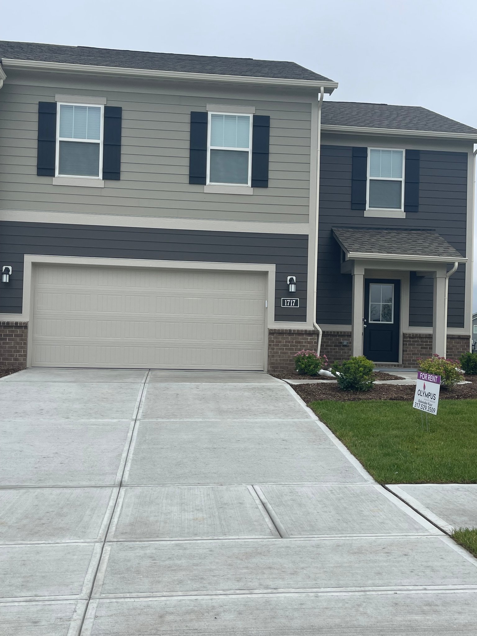 Greenwood House: 1717 Woods edge Dr