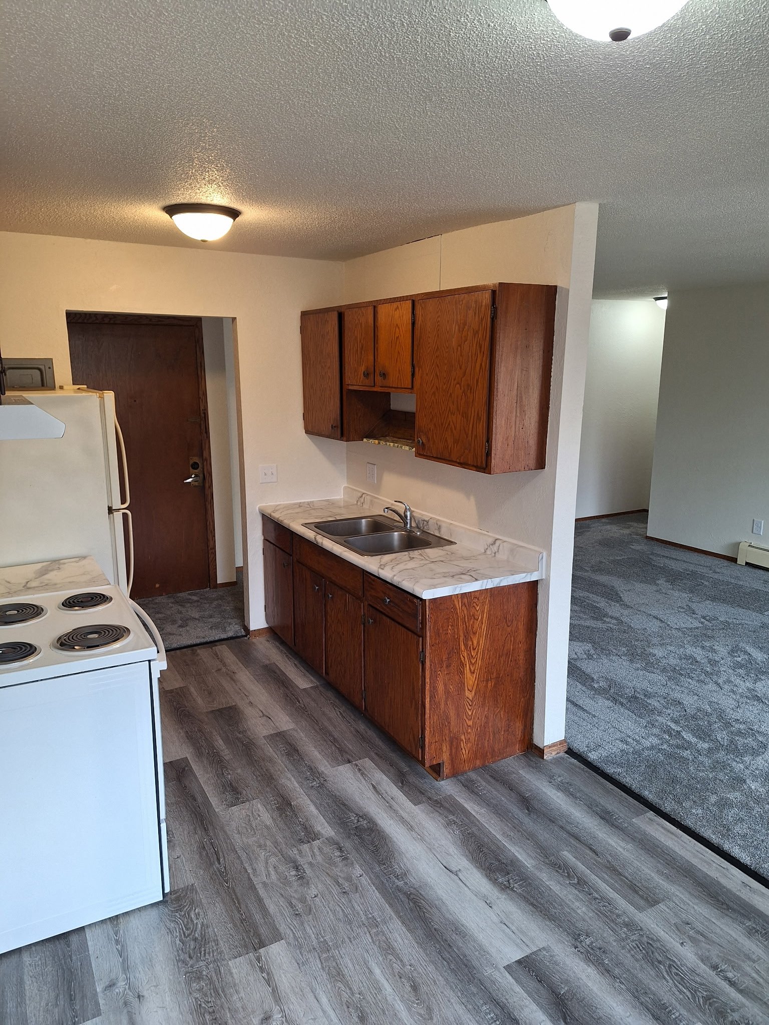 Saint Paul Apartment: 1676 English Street