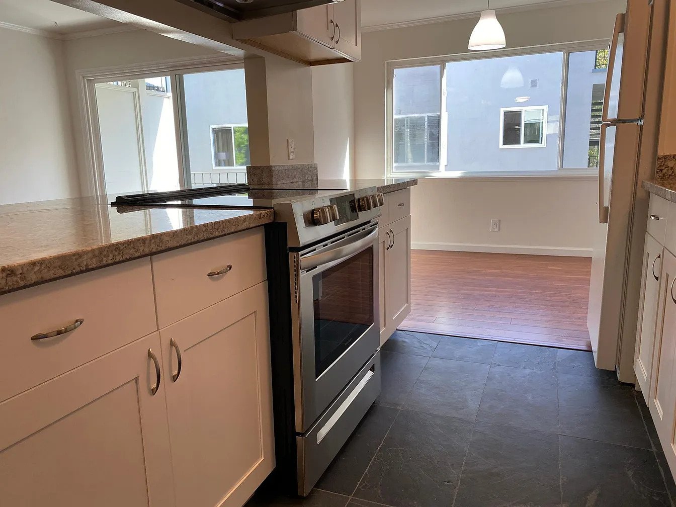 Palo Alto Condo: 837 Cowper St
