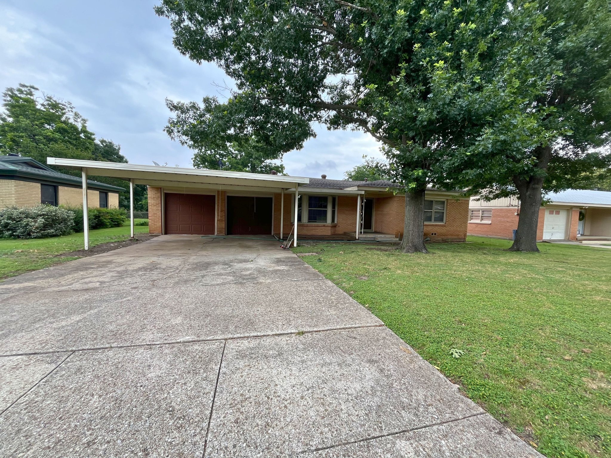 Benbrook House: 1025 Warden Street