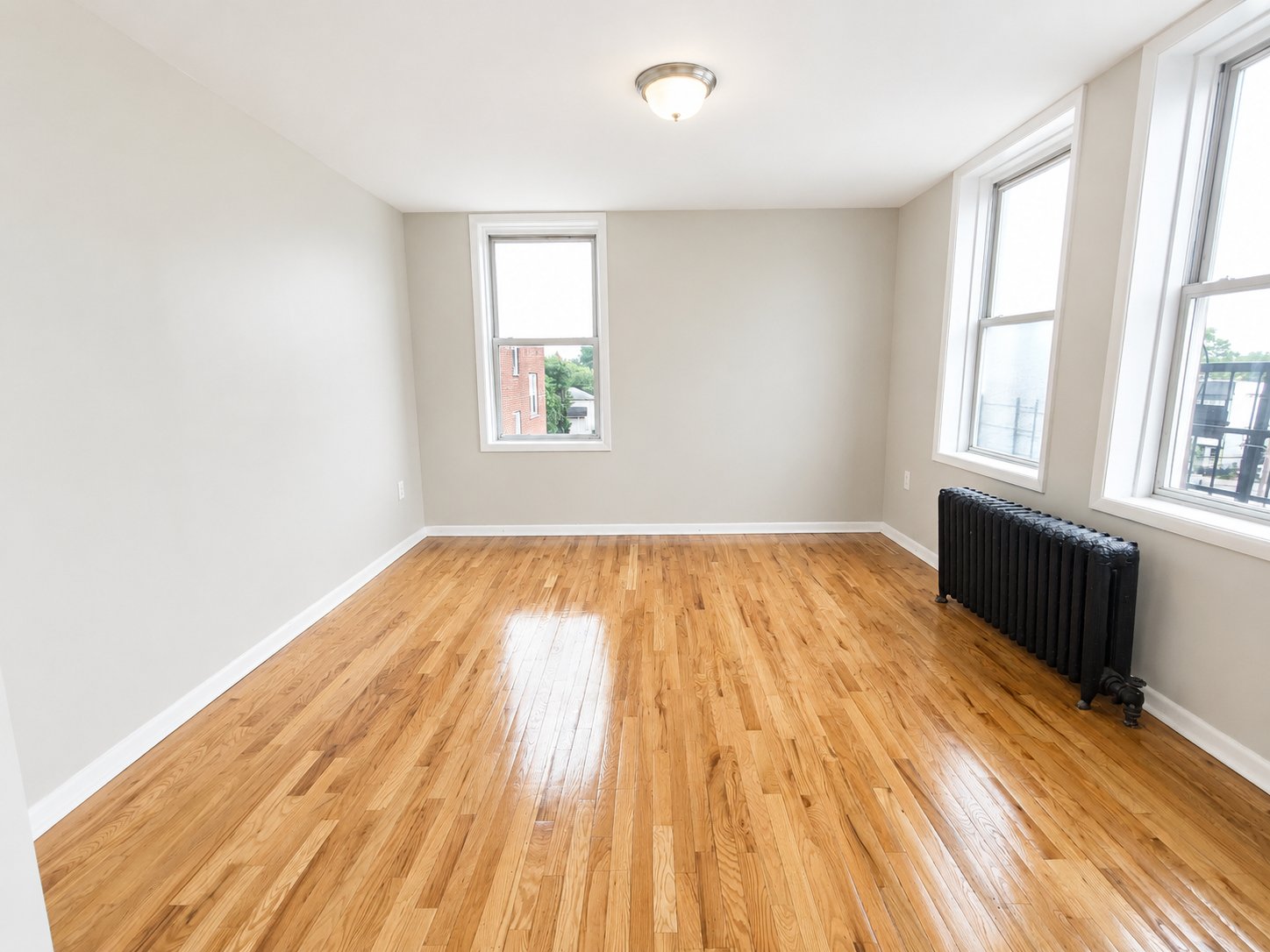 Newark Condo: 76 N 9th St
