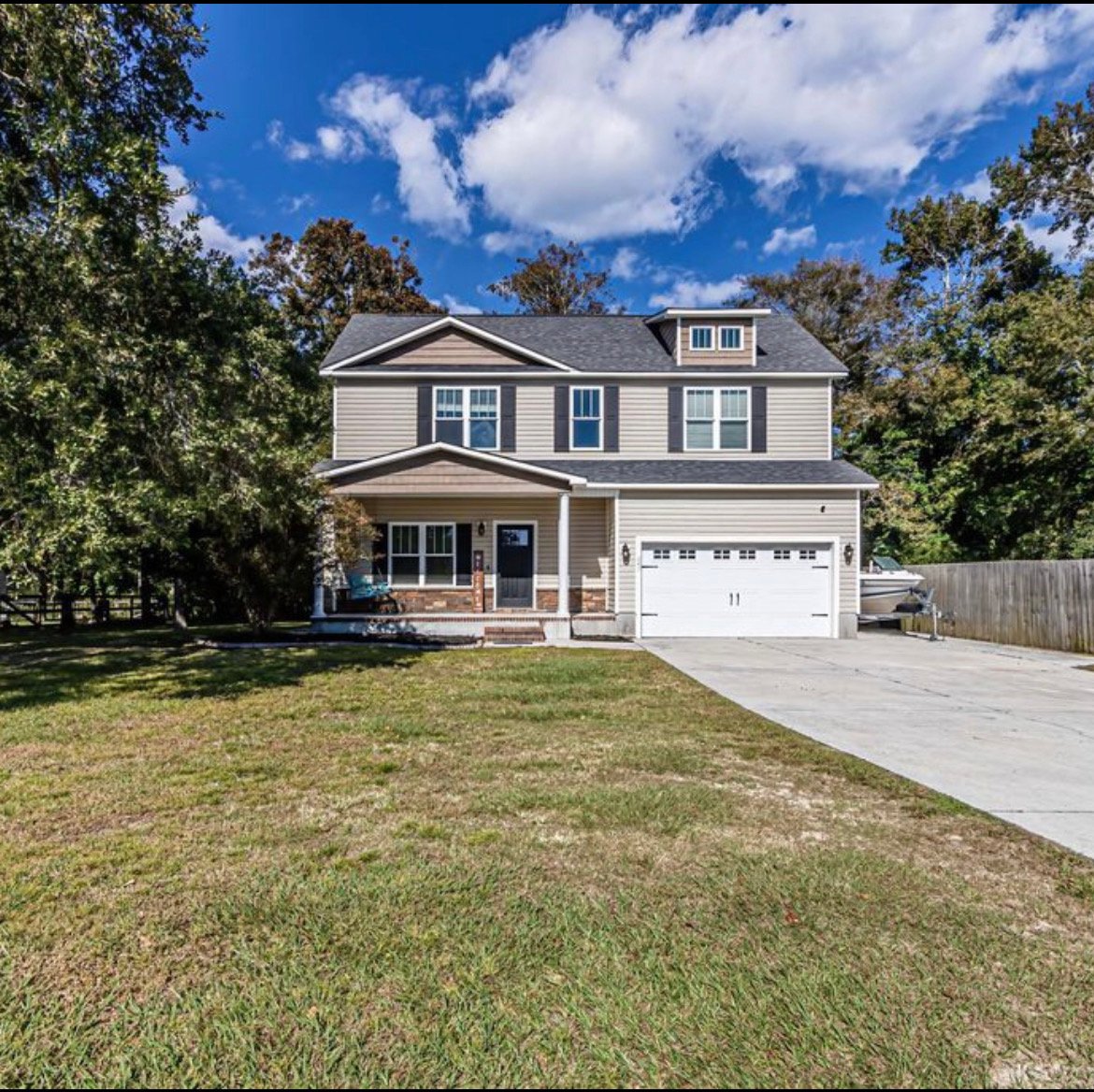 Sneads Ferry House: 245 Chadwick Acres Rd