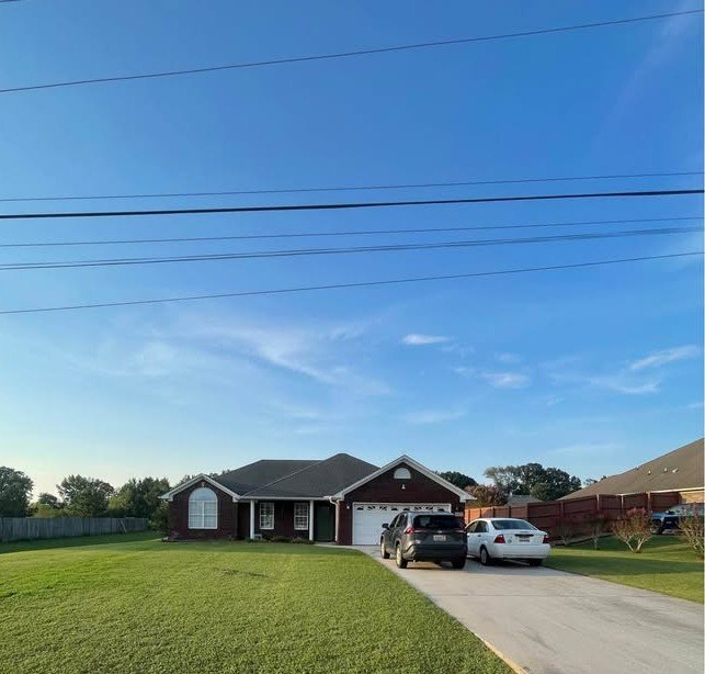 New Market House: 127 Tine Ln