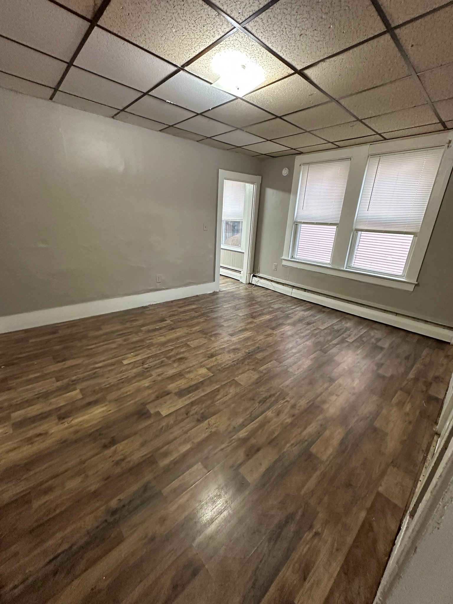 Lewiston Apartment: 50 Knox St