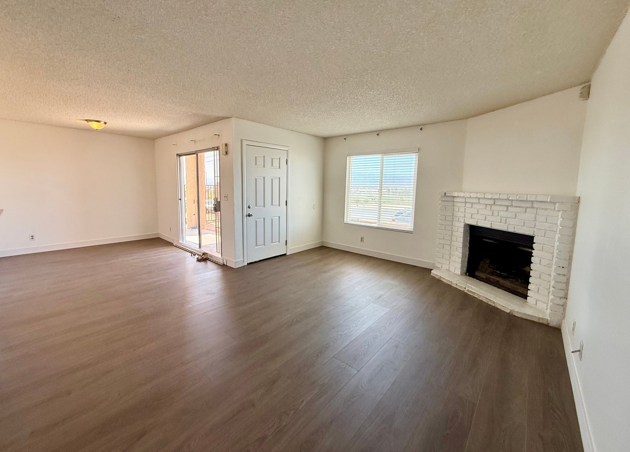 LAS VEGAS Multiplex: 6984 APPLETON DR