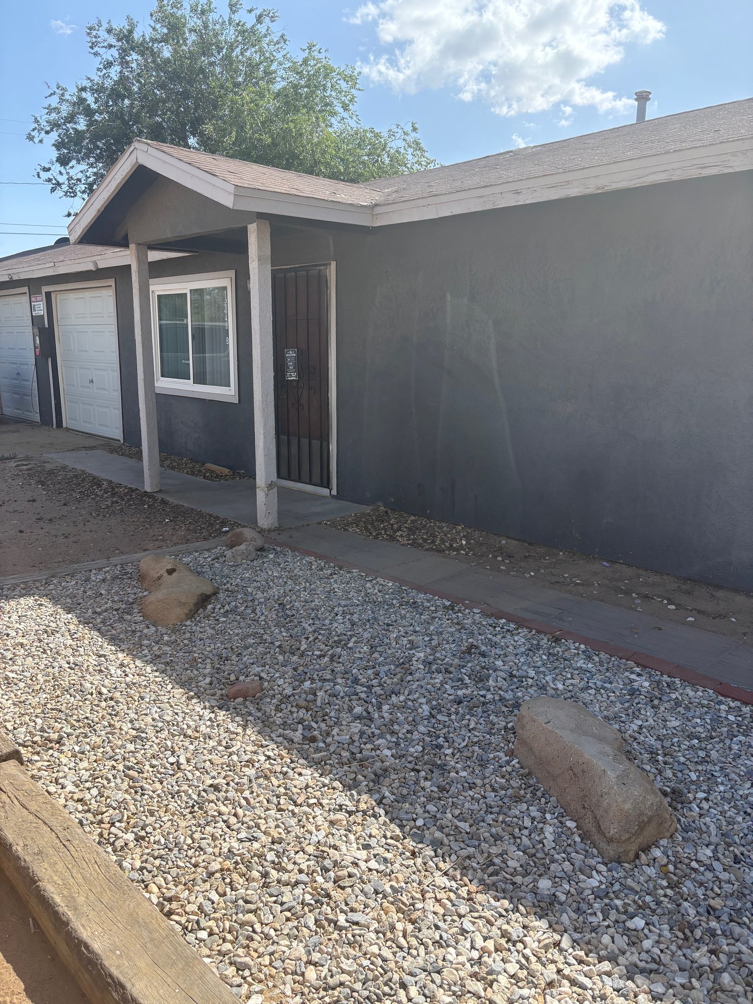 adelanto Multiplex: 12048 sand ave