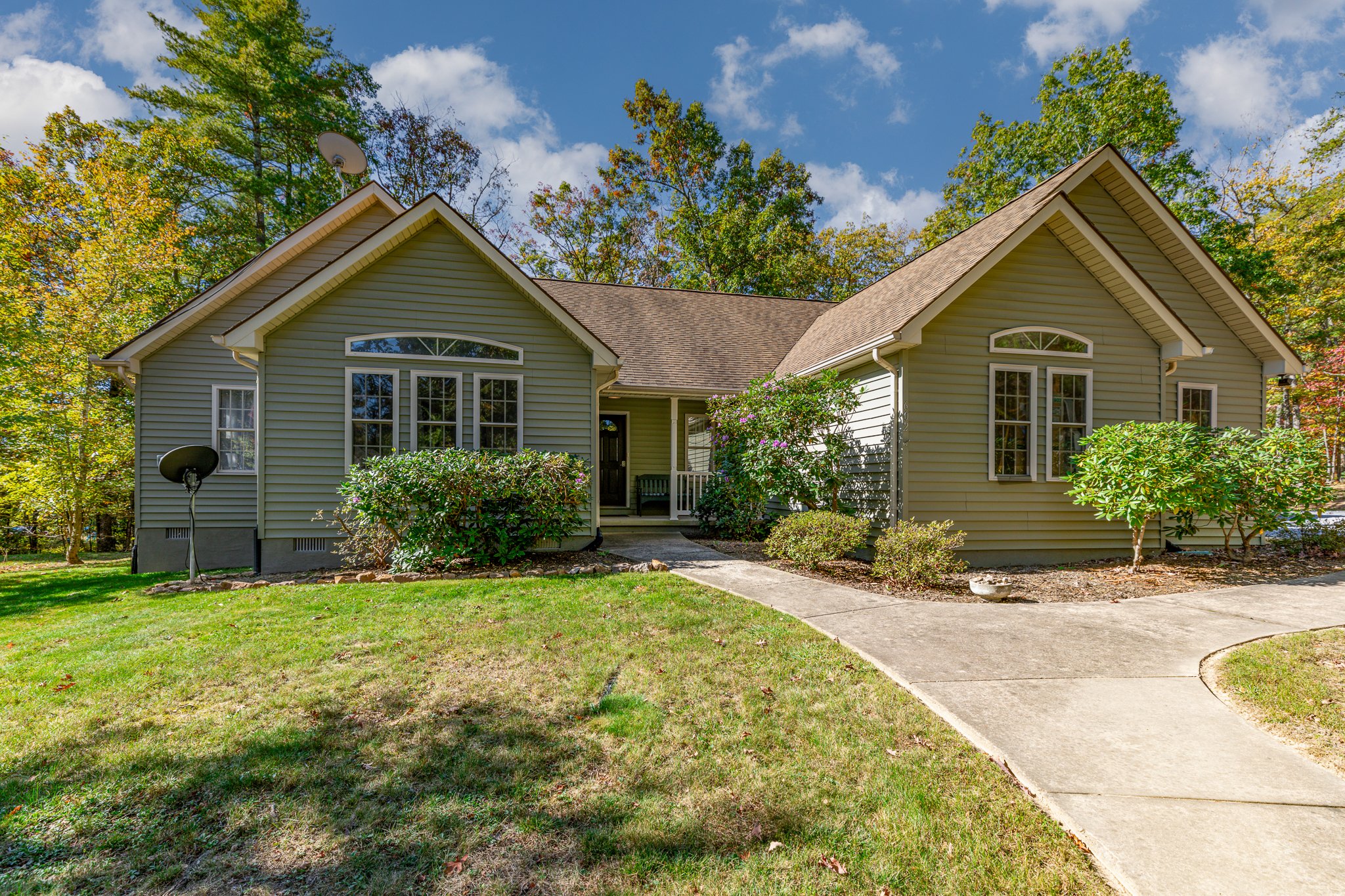 Mount Jackson House: 602 Sycamore Rd