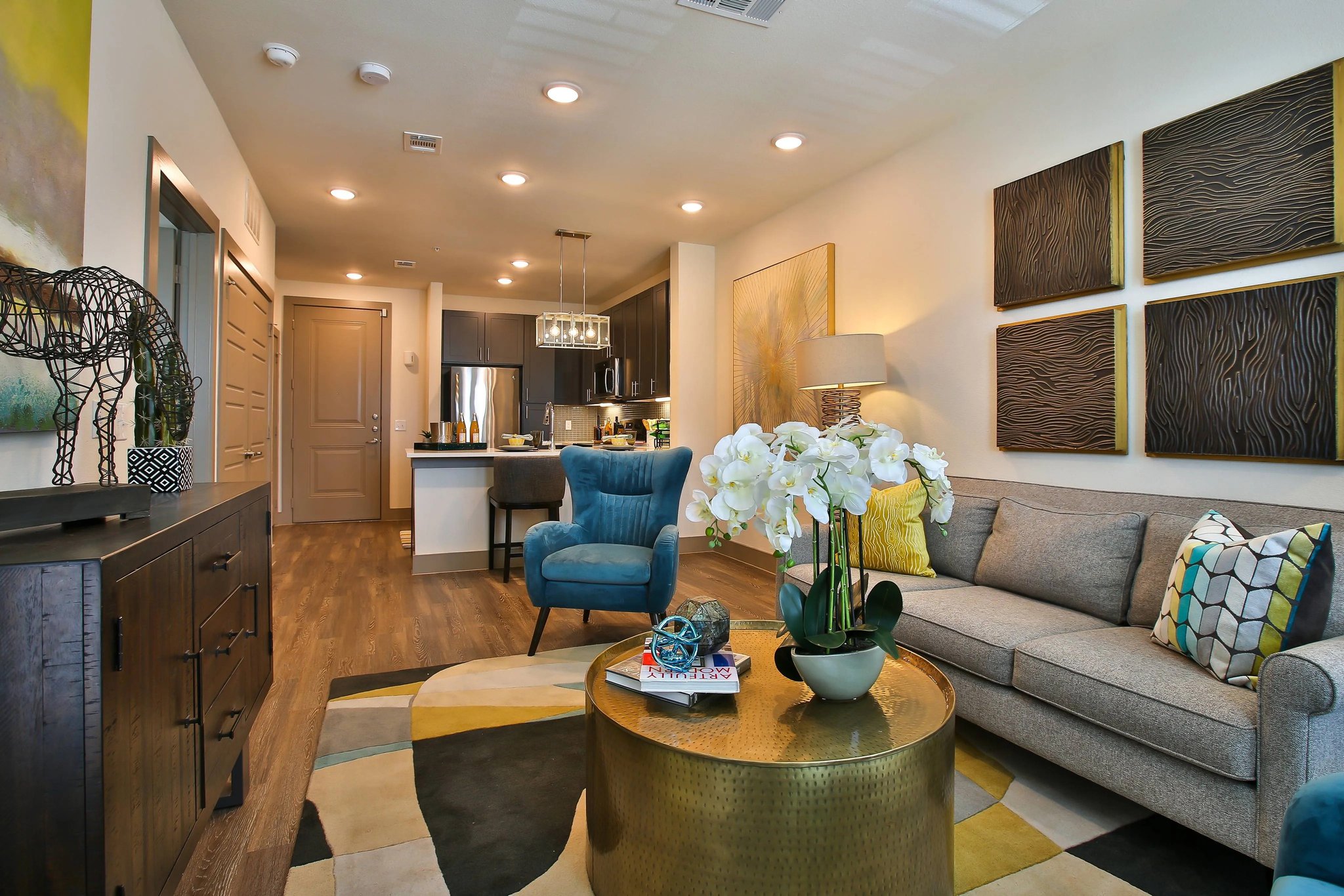Conroe Apartment: 300 Enclave Dr
