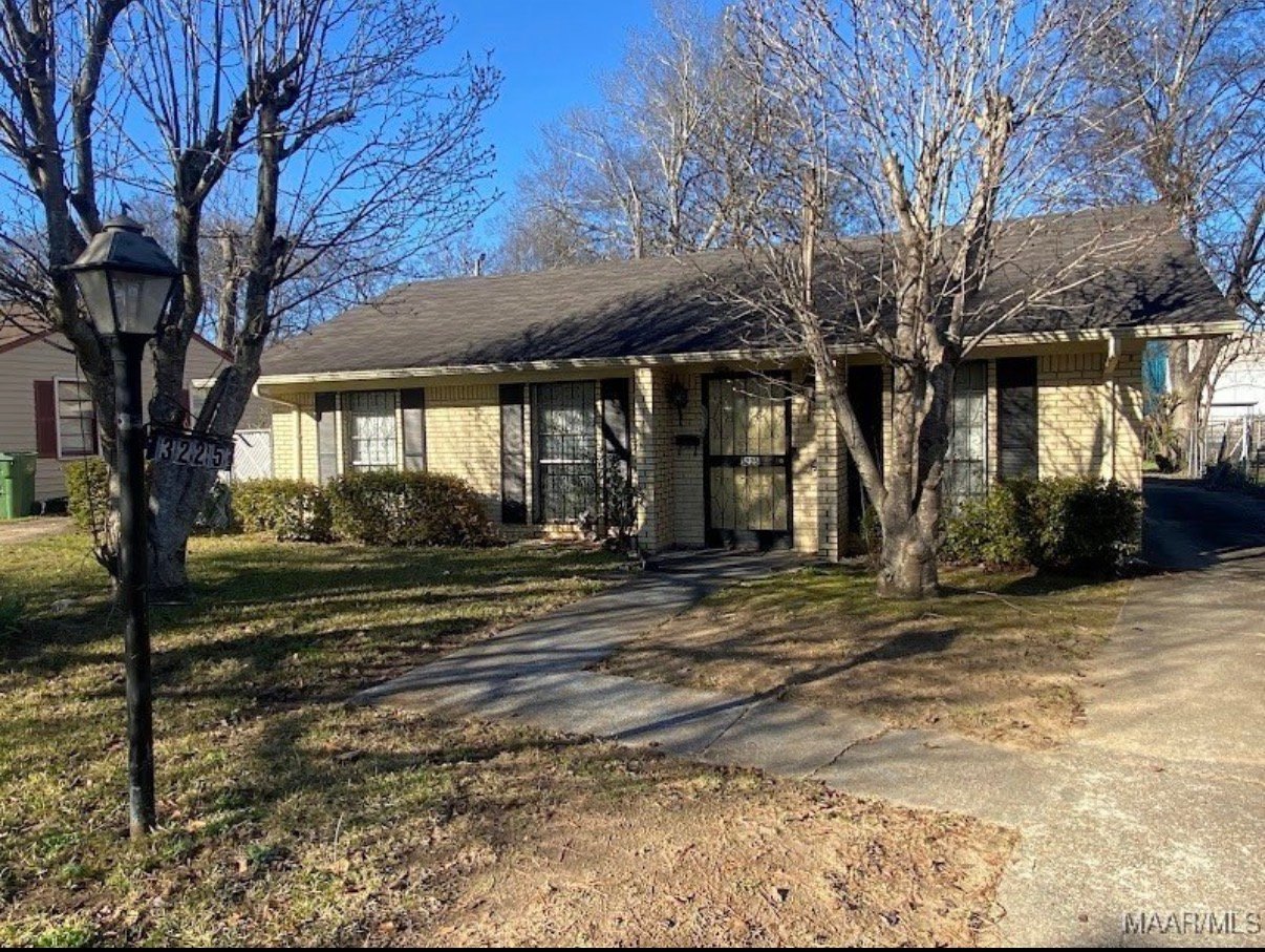 Montgomery House: 3225 McElvy St
