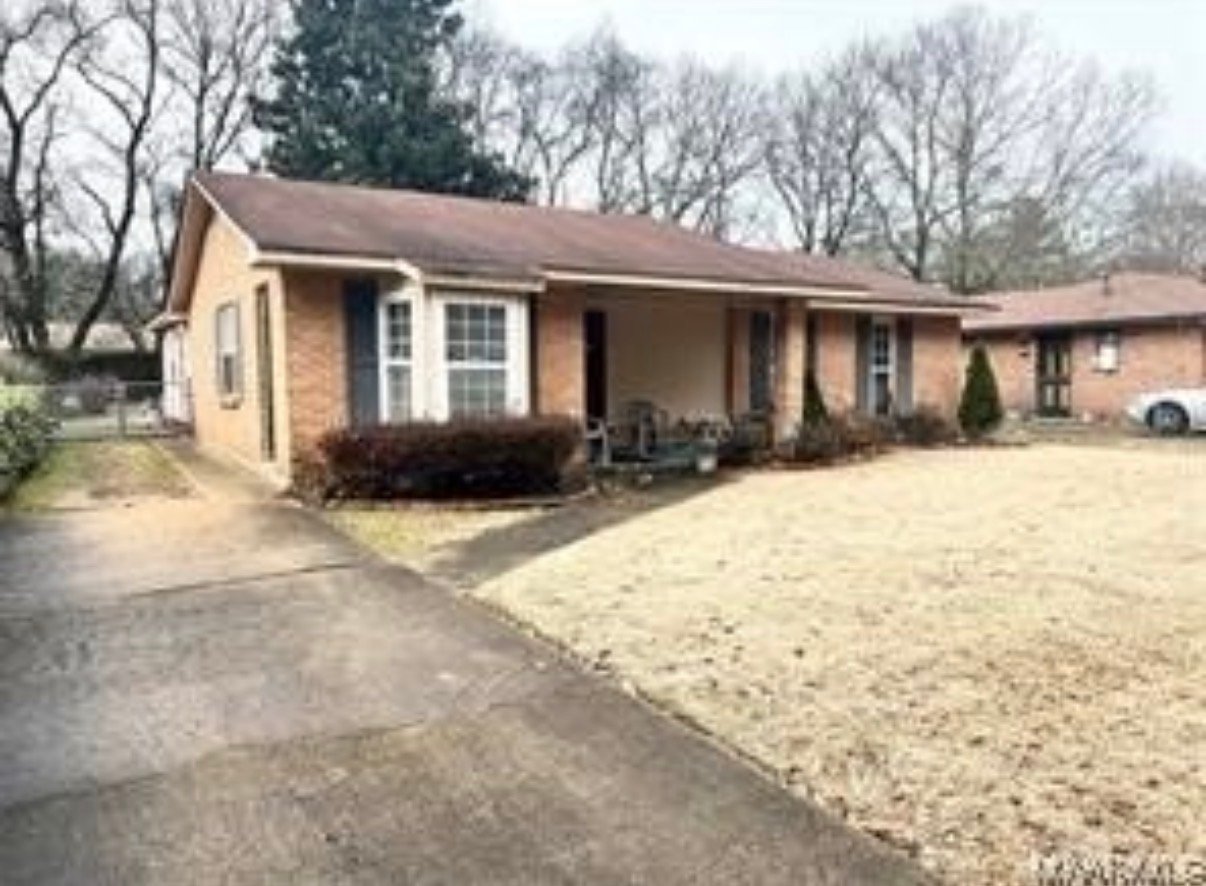Montgomery House: 4336 Richardson Rd