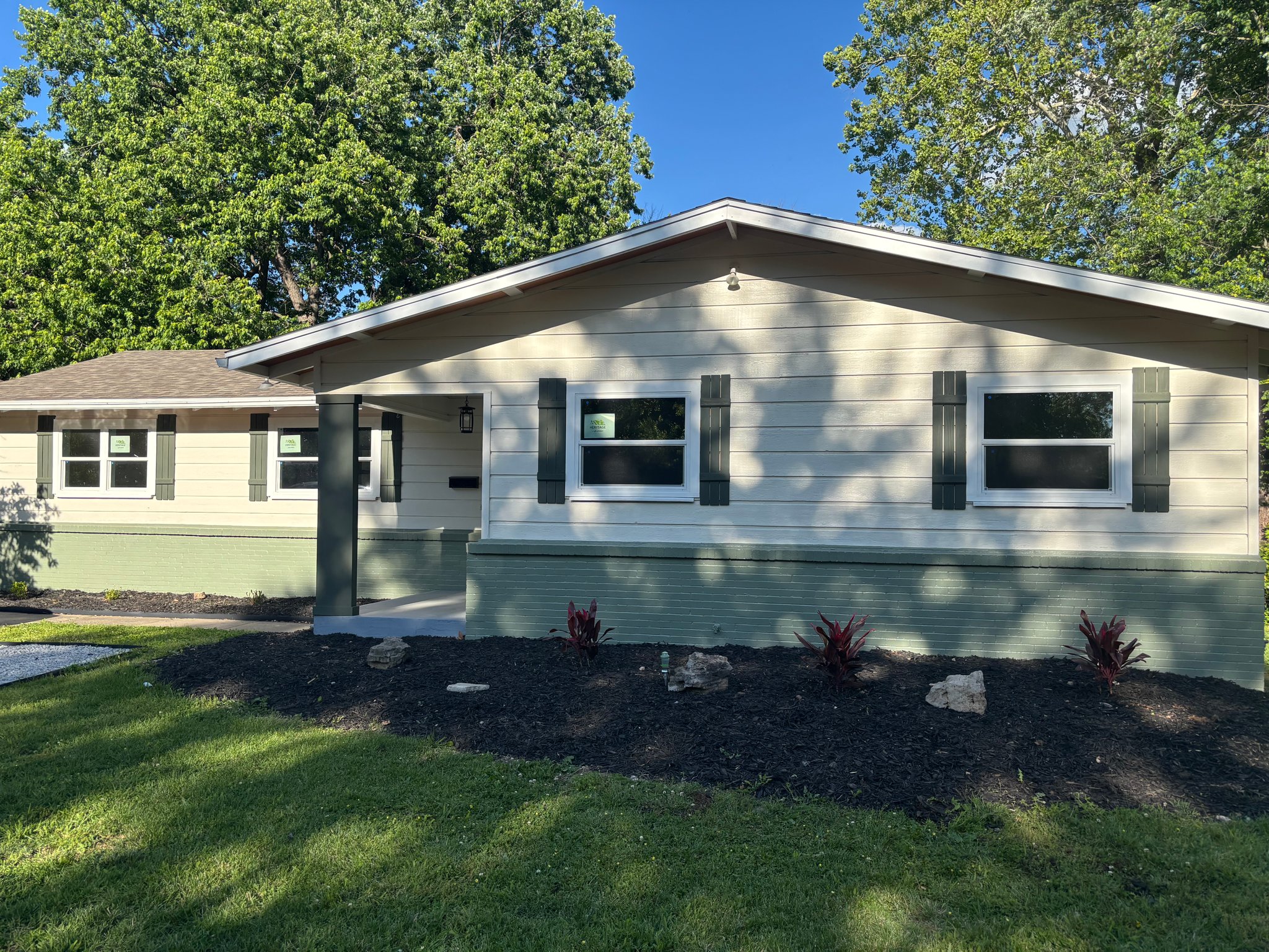 Springfield House: 1428 S Pickwick Ave